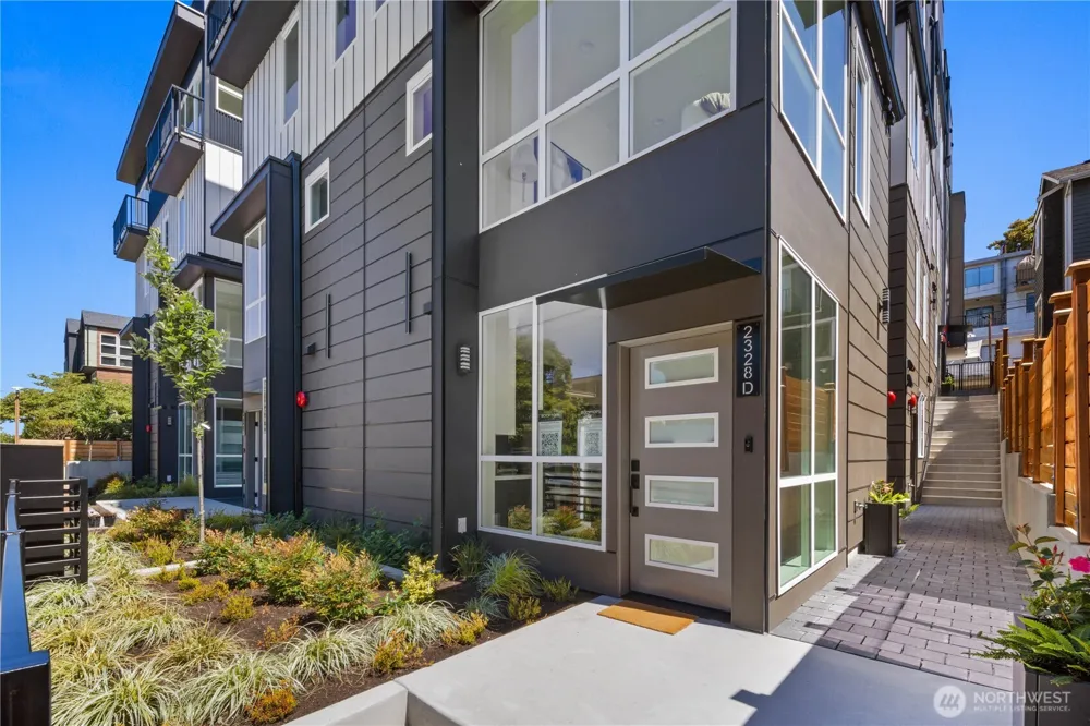 2328 Franklin Avenue E #D Seattle, WA 98102