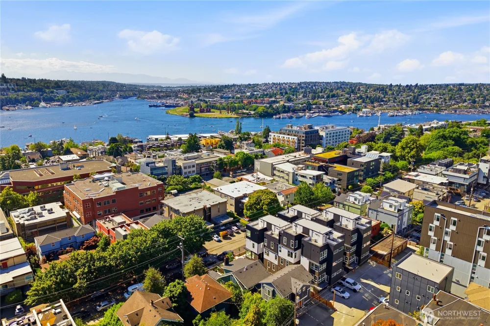 2328 Franklin Avenue E #D Seattle, WA 98102