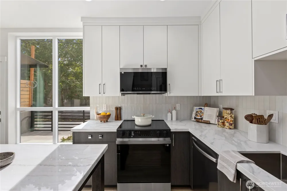 2328 Franklin Avenue E #D Seattle, WA 98102