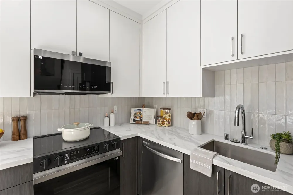 2328 Franklin Avenue E #D Seattle, WA 98102