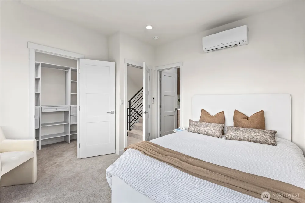 2328 Franklin Avenue E #D Seattle, WA 98102