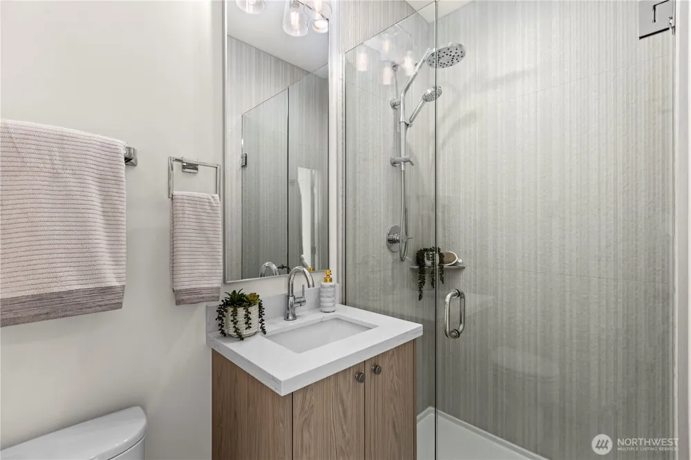 2328 Franklin Avenue E #D Seattle, WA 98102