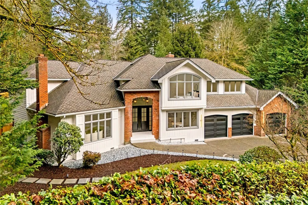 19108 NE 143rd Place Woodinville, WA 98077