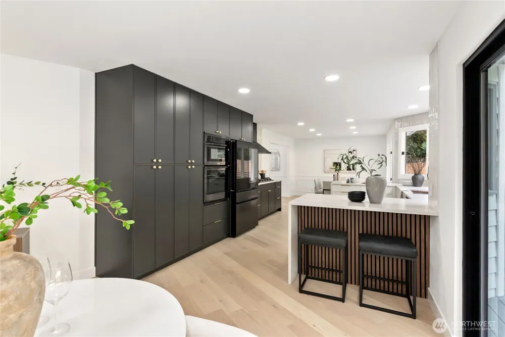 19108 NE 143rd Place Woodinville, WA 98077