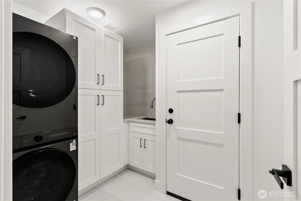 19108 NE 143rd Place Woodinville, WA 98077