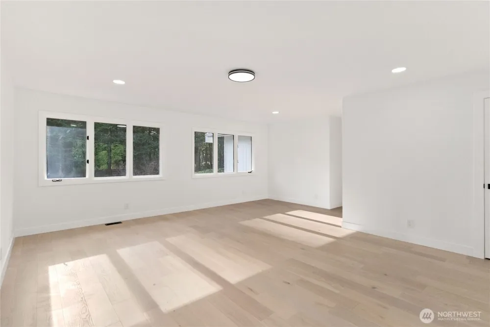 19108 NE 143rd Place Woodinville, WA 98077