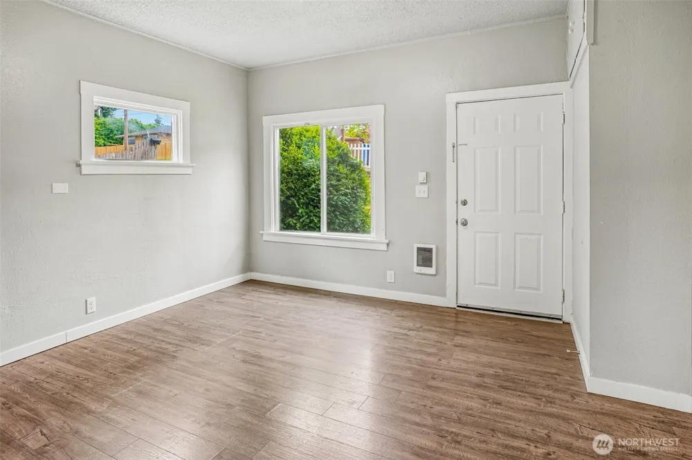 3319 E Grandview Avenue Tacoma, WA 98404