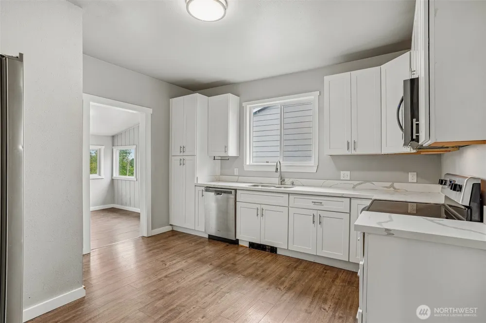 3319 E Grandview Avenue Tacoma, WA 98404