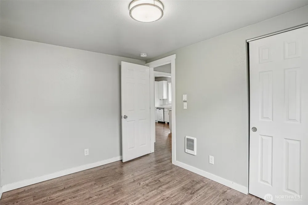 3319 E Grandview Avenue Tacoma, WA 98404
