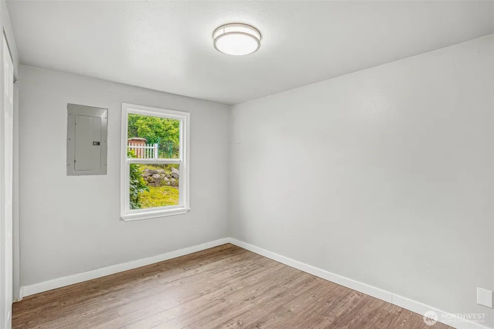 3319 E Grandview Avenue Tacoma, WA 98404
