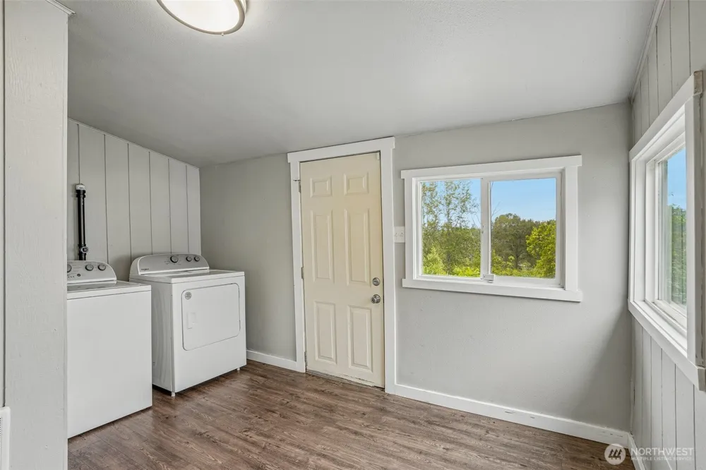 3319 E Grandview Avenue Tacoma, WA 98404