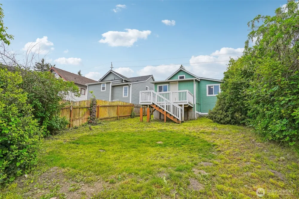 3319 E Grandview Avenue Tacoma, WA 98404