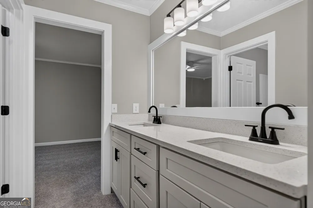 400 Woodland DR LaGrange, GA 30241