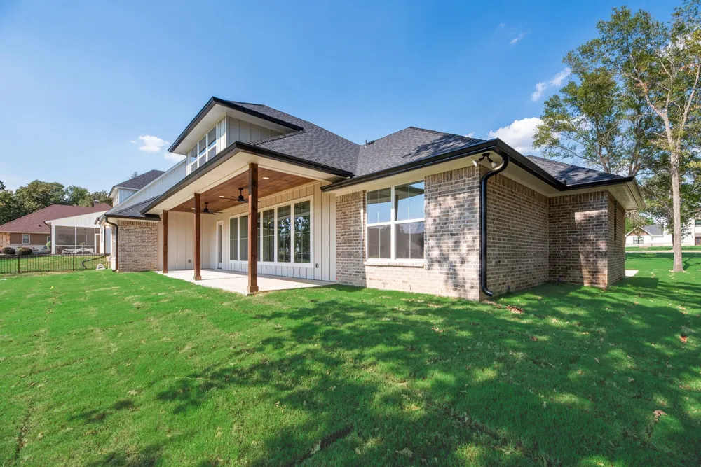 566 Clubhouse Drive Corsicana, TX 75109
