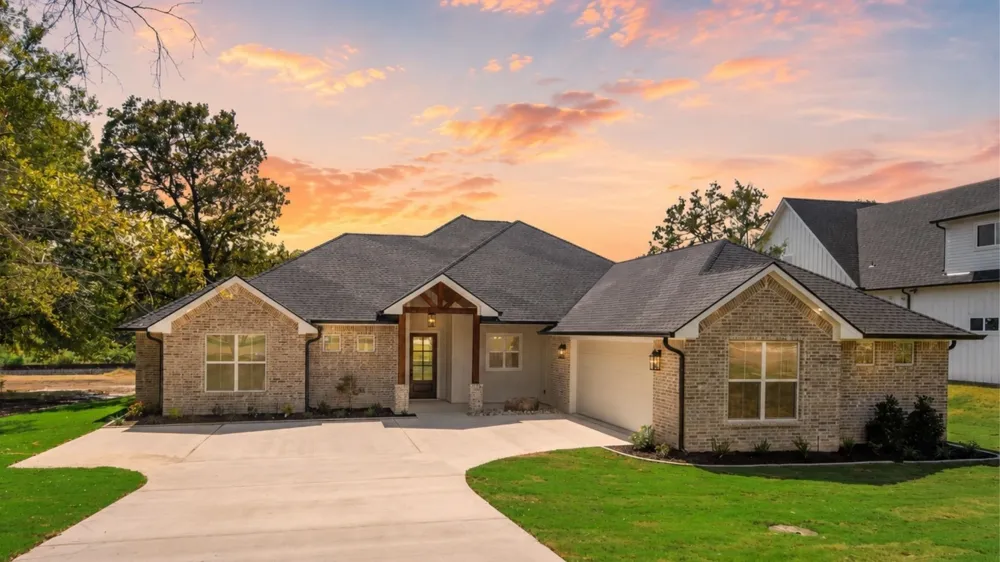 566 Clubhouse Drive Corsicana, TX 75109