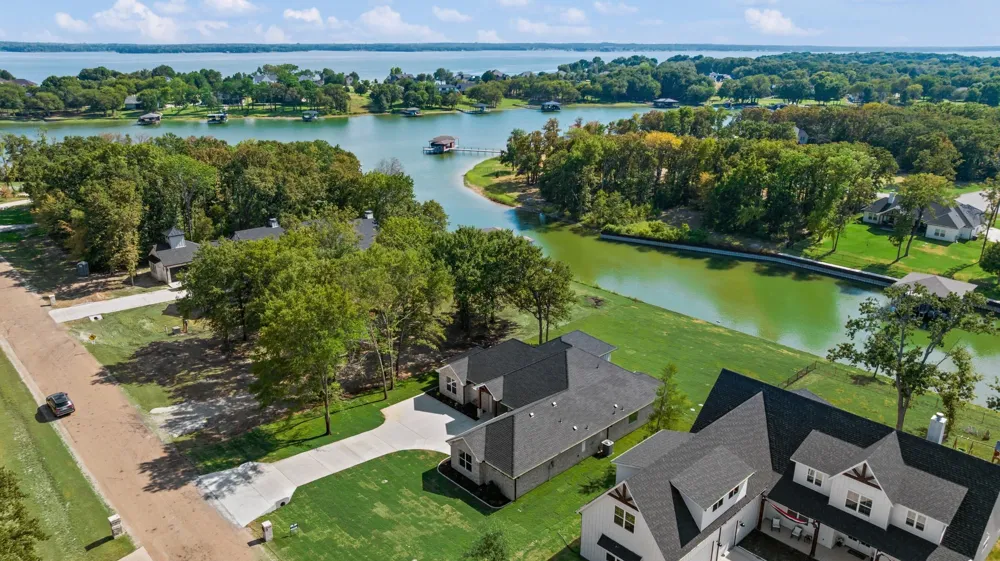 566 Clubhouse Drive Corsicana, TX 75109