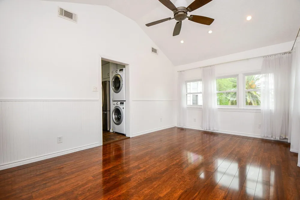 704 6th Street Kemah, TX 77565