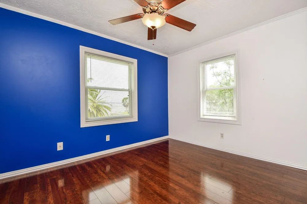 704 6th Street Kemah, TX 77565