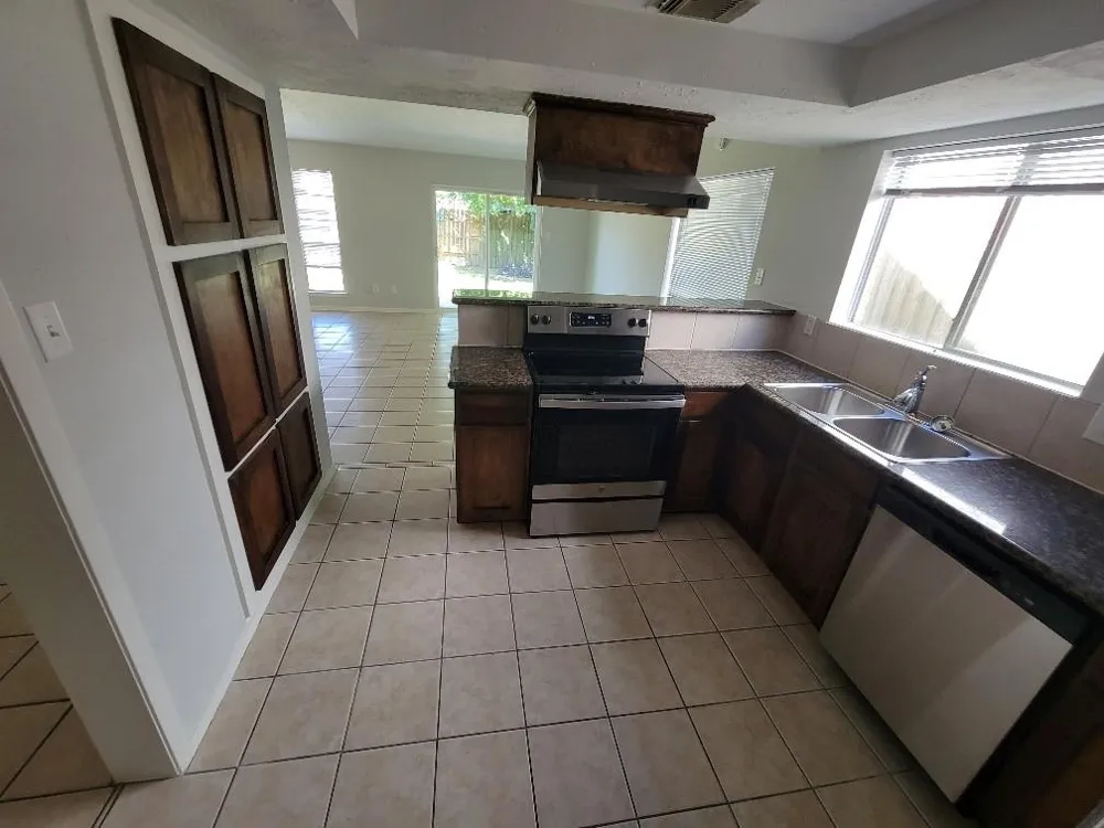 9914 Towne Brook Lane Sugar Land, TX 77498