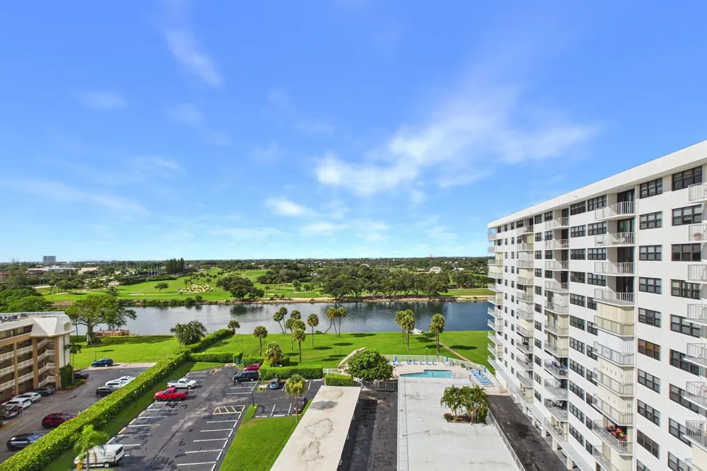 336 GOLFVIEW ROAD #1017 North Palm Beach, FL 33408