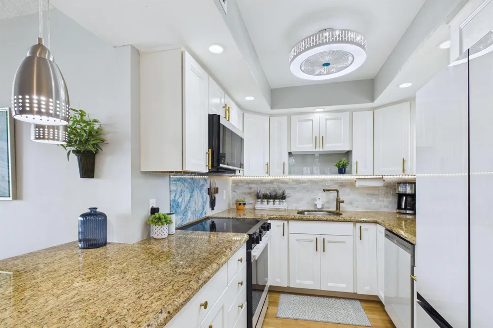 336 GOLFVIEW ROAD #1017 North Palm Beach, FL 33408