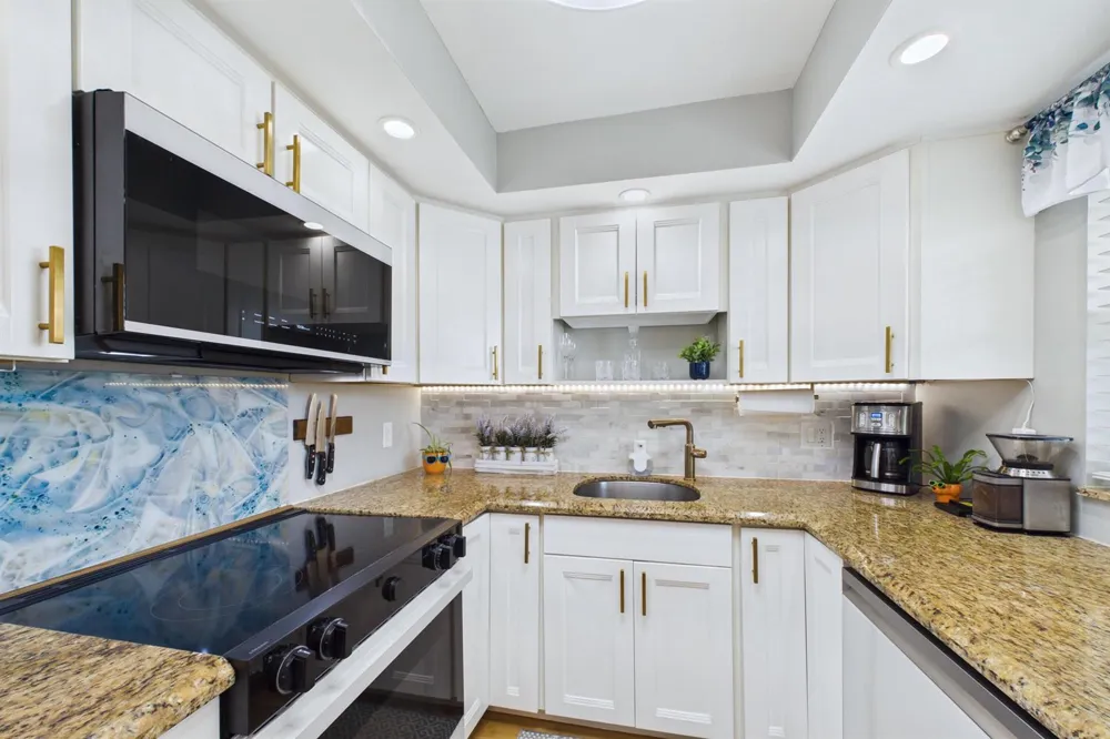 336 GOLFVIEW ROAD #1017 North Palm Beach, FL 33408