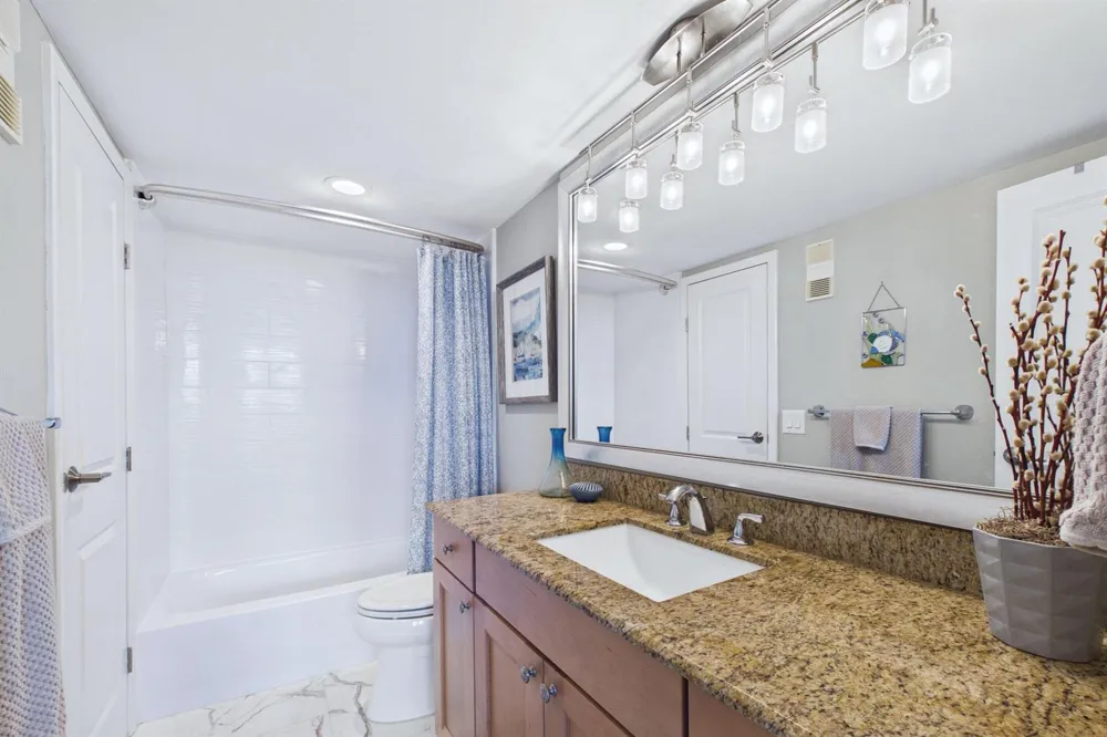 336 GOLFVIEW ROAD #1017 North Palm Beach, FL 33408