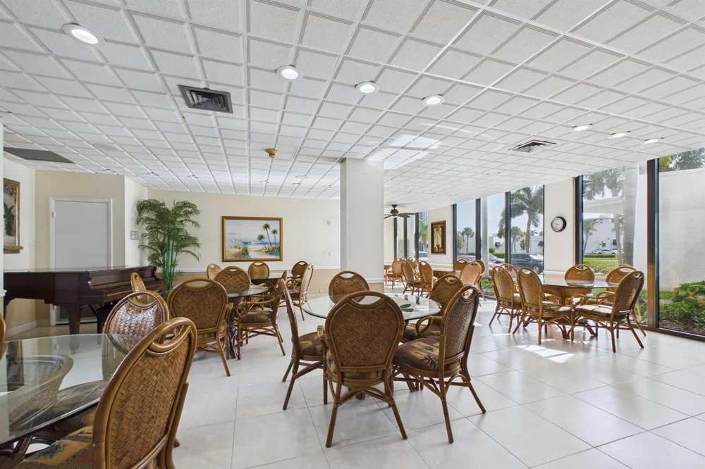 336 GOLFVIEW ROAD #1017 North Palm Beach, FL 33408
