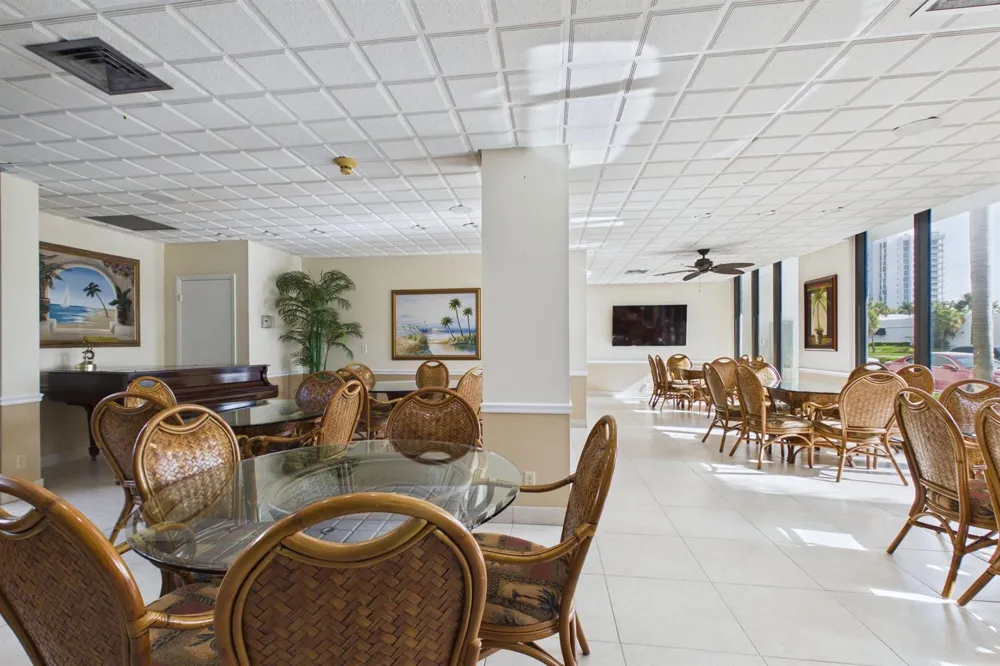336 GOLFVIEW ROAD #1017 North Palm Beach, FL 33408