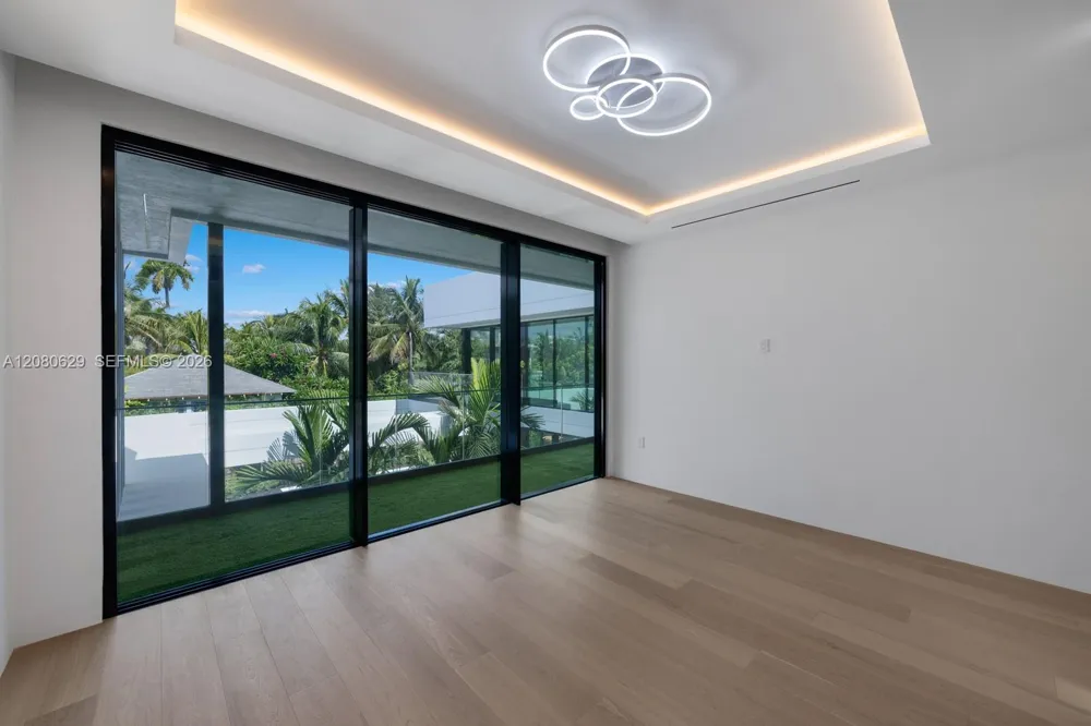 2094 Prairie Ave Miami Beach, FL 33139