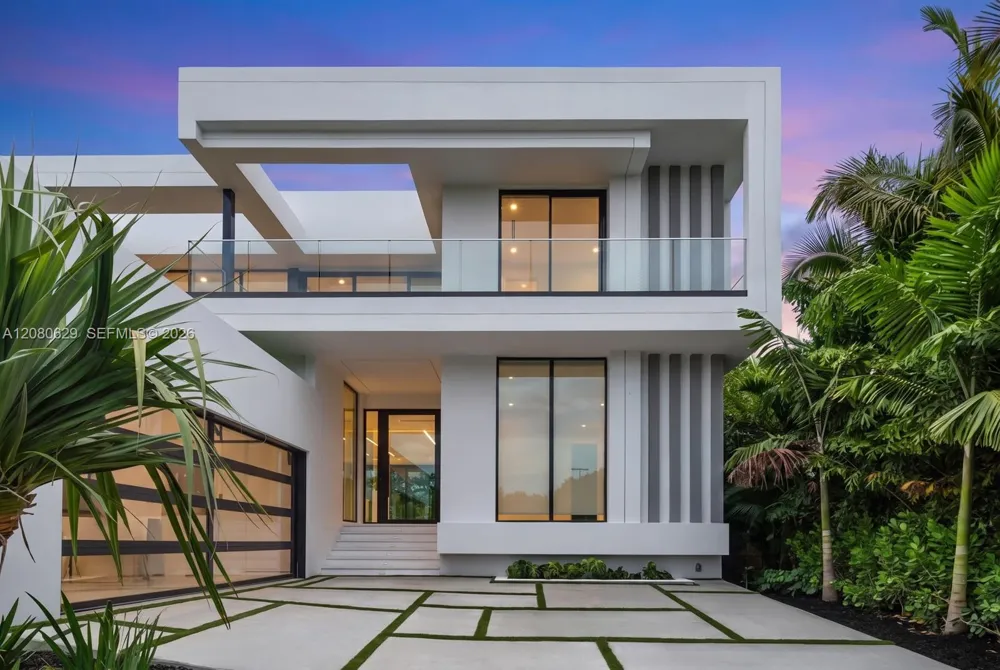 2094 Prairie Ave Miami Beach, FL 33139