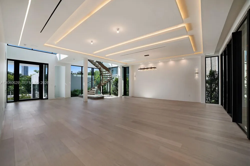 2094 Prairie Ave Miami Beach, FL 33139