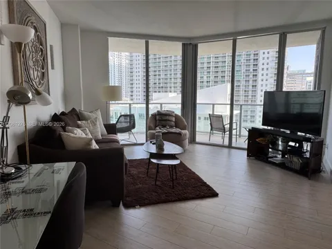 1300 Brickell Bay Dr #2610