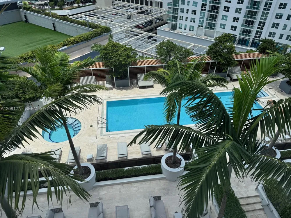 1300 Brickell Bay Dr #2610 Miami, FL 33131