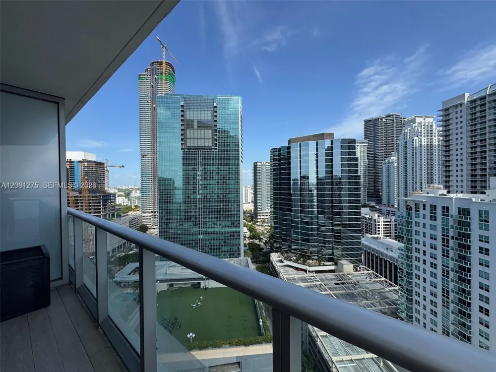 1300 Brickell Bay Dr #2610 Miami, FL 33131
