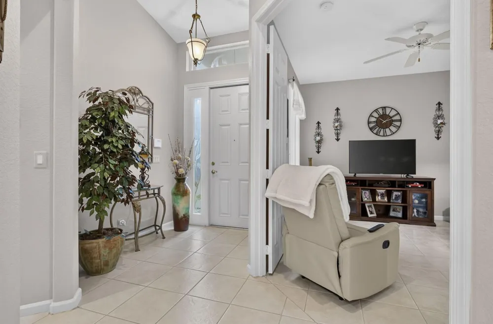 2260 Sapphire Circle West Palm Beach, FL 33411