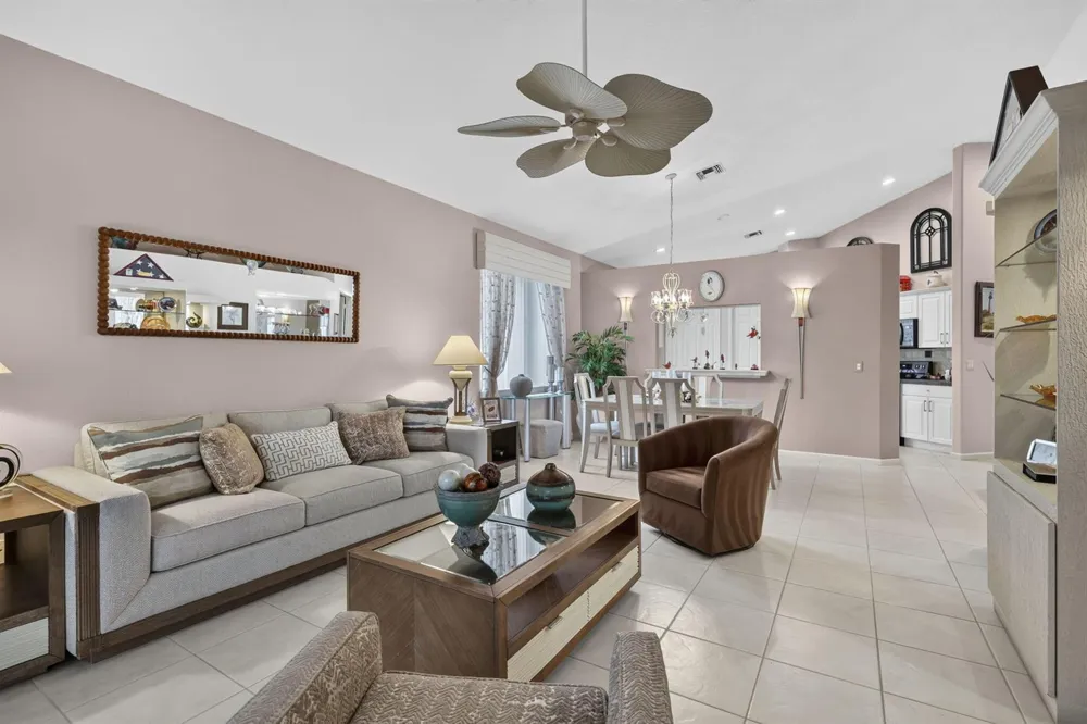 2260 Sapphire Circle West Palm Beach, FL 33411
