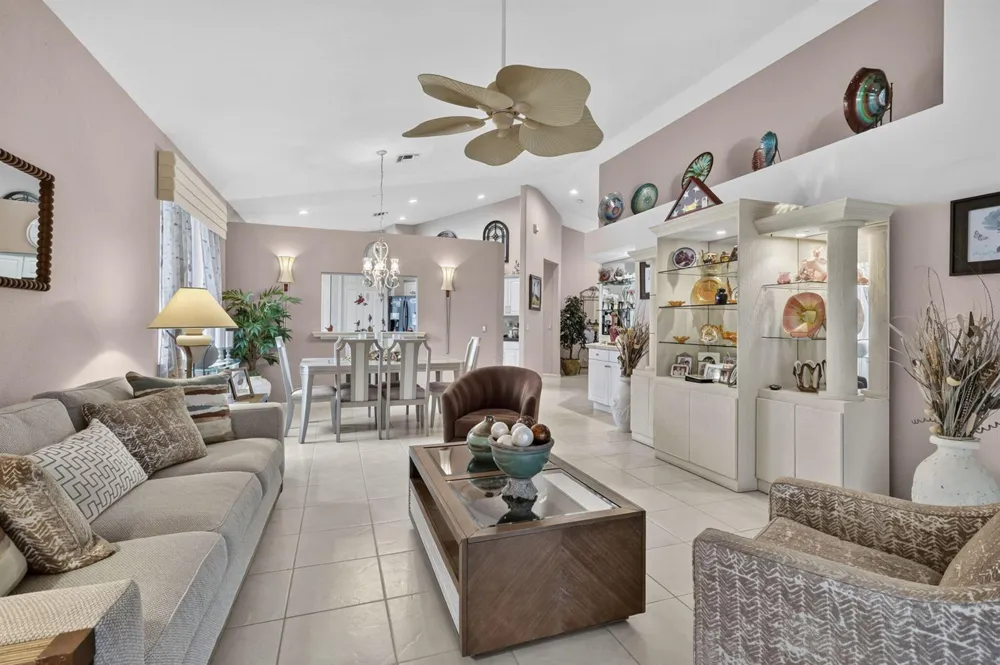 2260 Sapphire Circle West Palm Beach, FL 33411