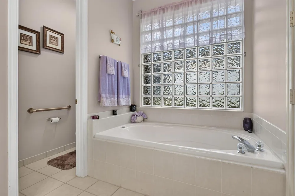 2260 Sapphire Circle West Palm Beach, FL 33411