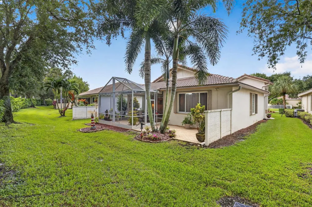 2260 Sapphire Circle West Palm Beach, FL 33411