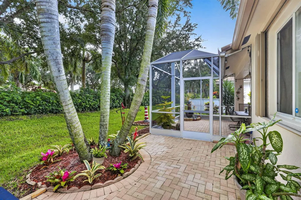 2260 Sapphire Circle West Palm Beach, FL 33411