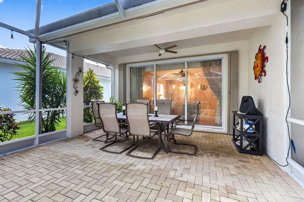 2260 Sapphire Circle West Palm Beach, FL 33411