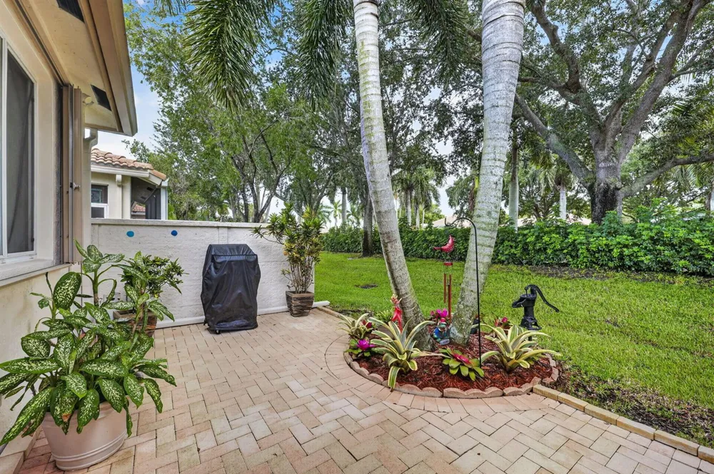 2260 Sapphire Circle West Palm Beach, FL 33411