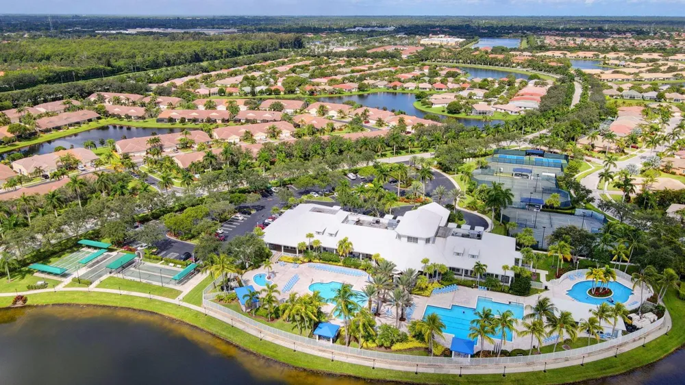 2260 Sapphire Circle West Palm Beach, FL 33411