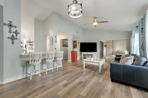 3263 Perimeter Drive