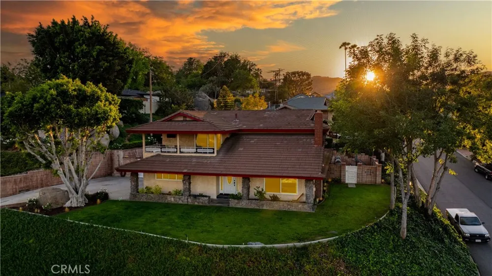 5425 Golden West Riverside, CA 92509