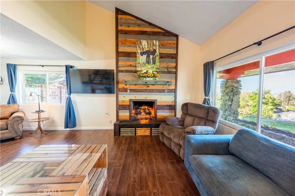 5425 Golden West Riverside, CA 92509