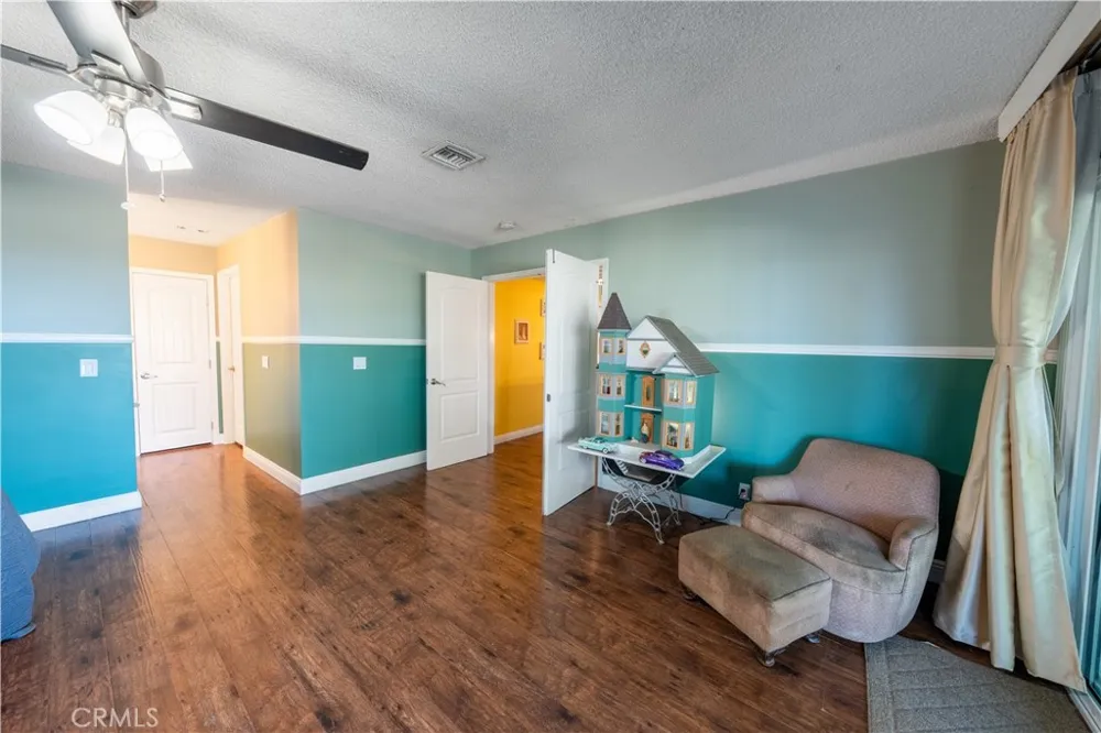 5425 Golden West Riverside, CA 92509