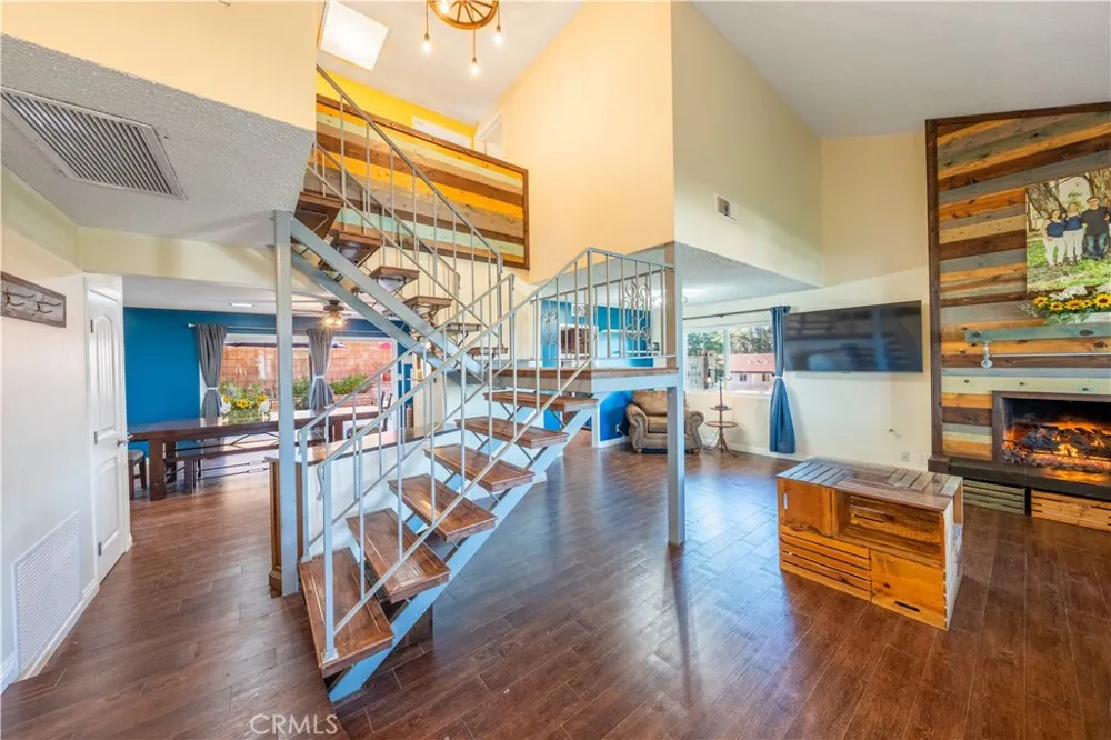 5425 Golden West Riverside, CA 92509