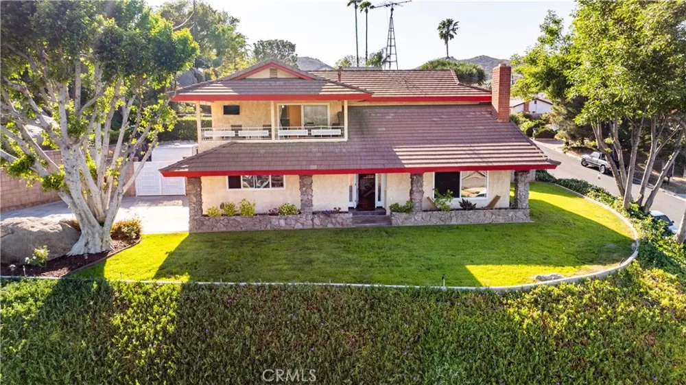 5425 Golden West Riverside, CA 92509